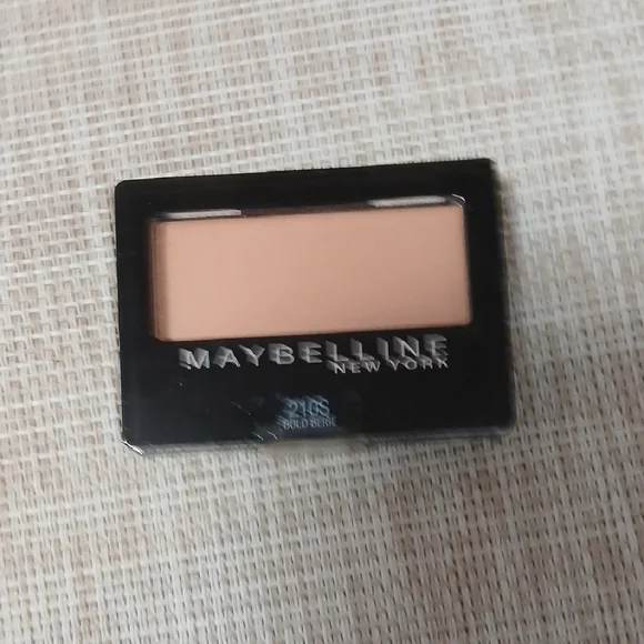Maybelline Black and Tan Blush for a Natural Glow - Picture 4 of 4